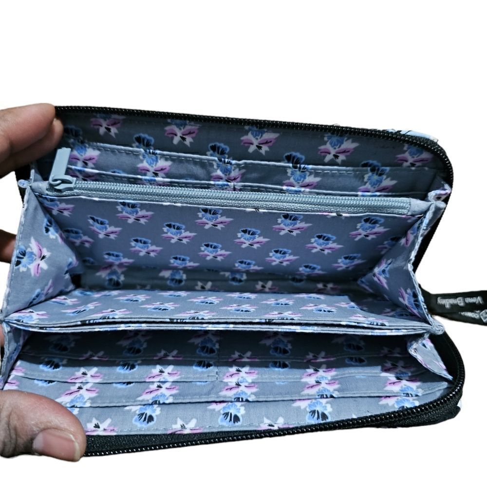VERA BRADLEY Floral Quilted Wallet - Picture 2 of 3